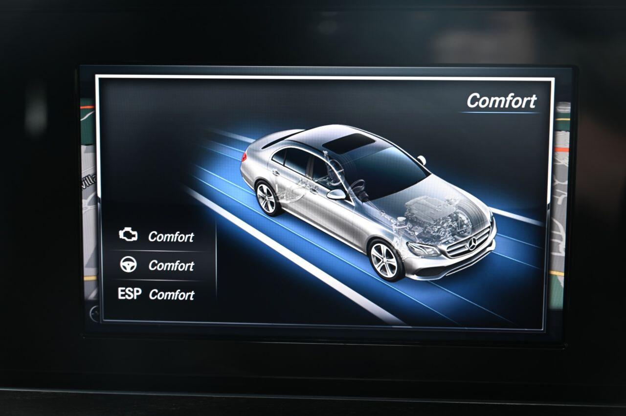 Mercedes-Benz E Class view 30
