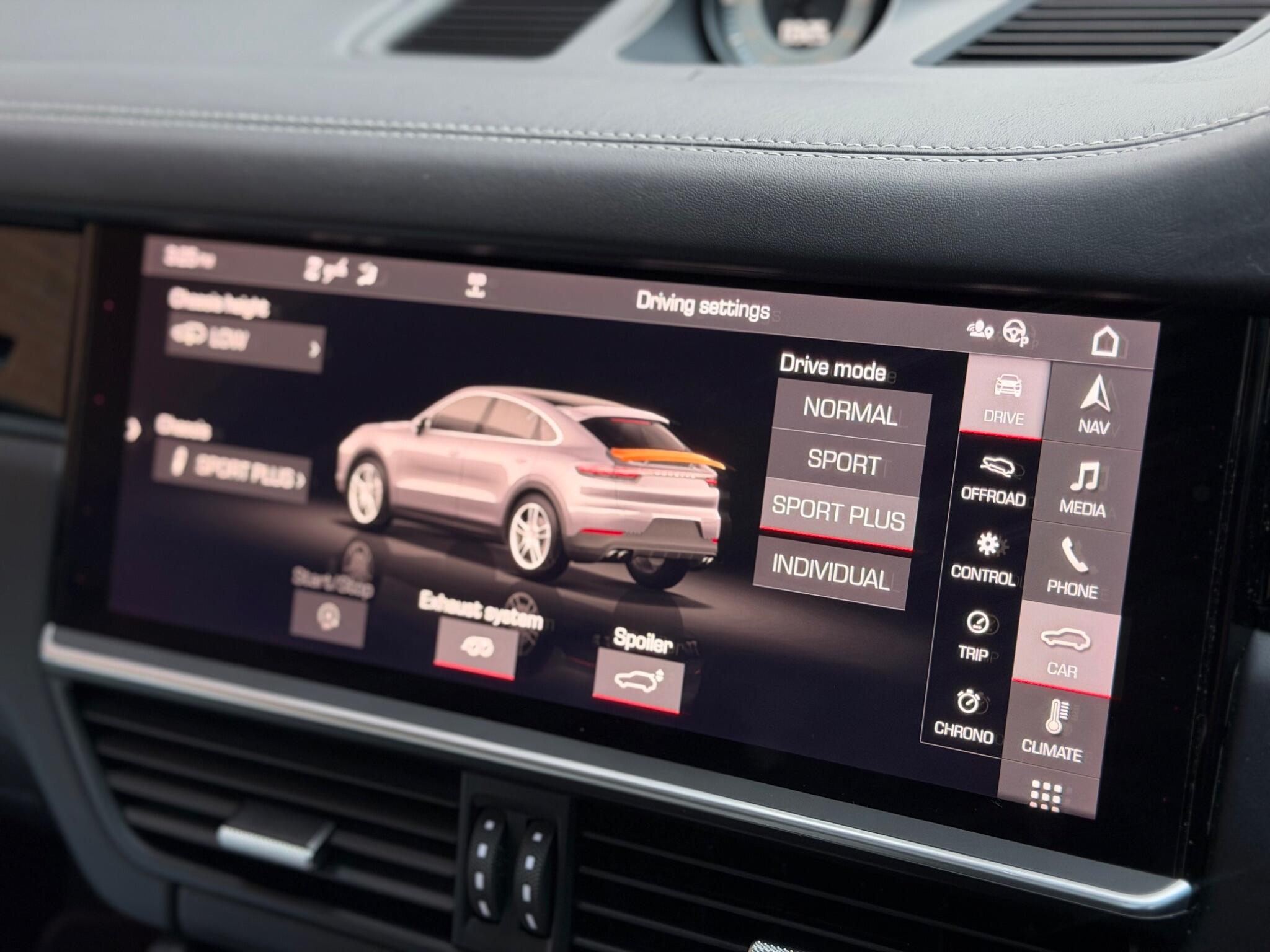 Porsche Cayenne view 49