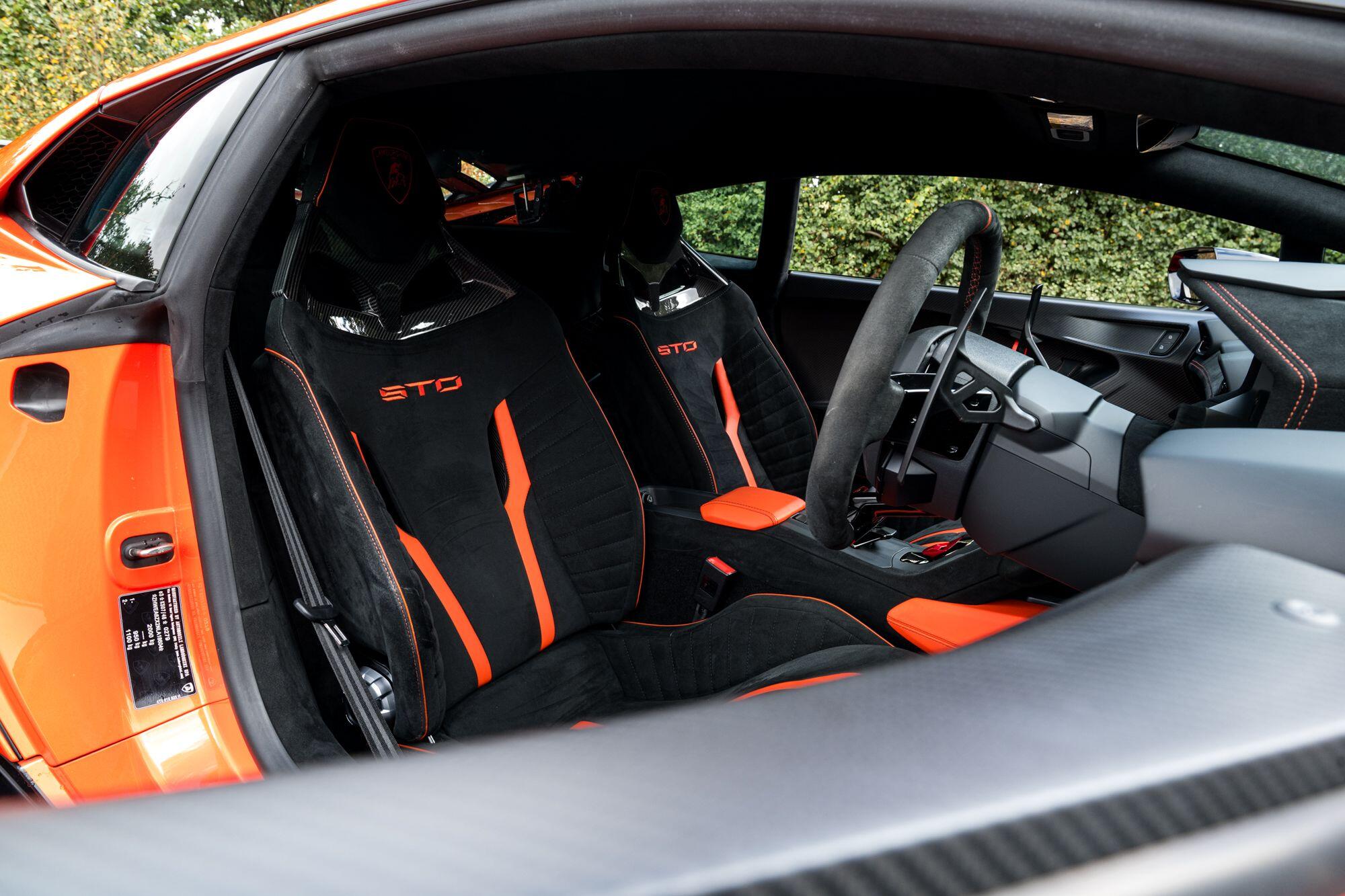 Lamborghini Huracan view 50