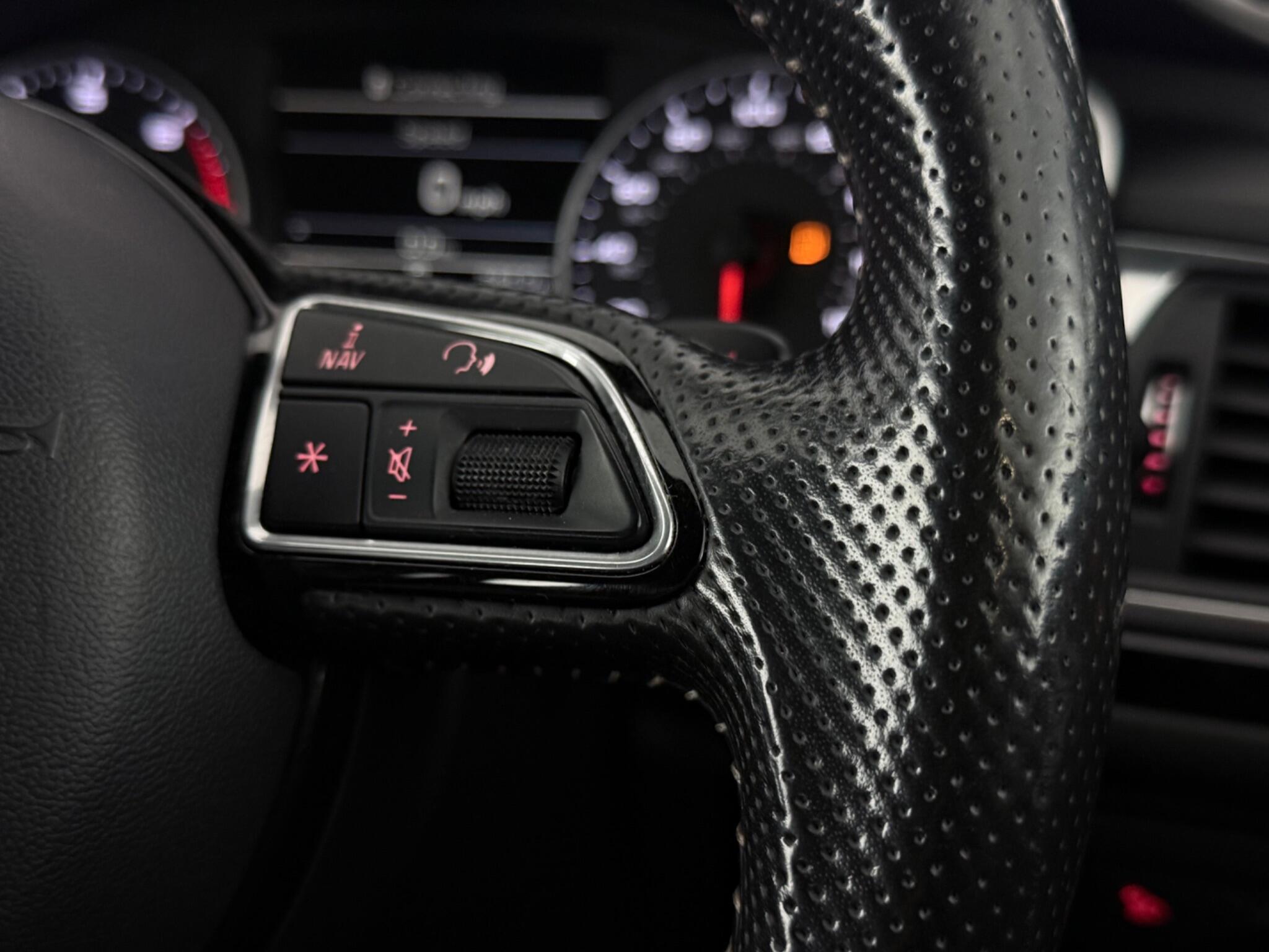 Audi A6 view 17