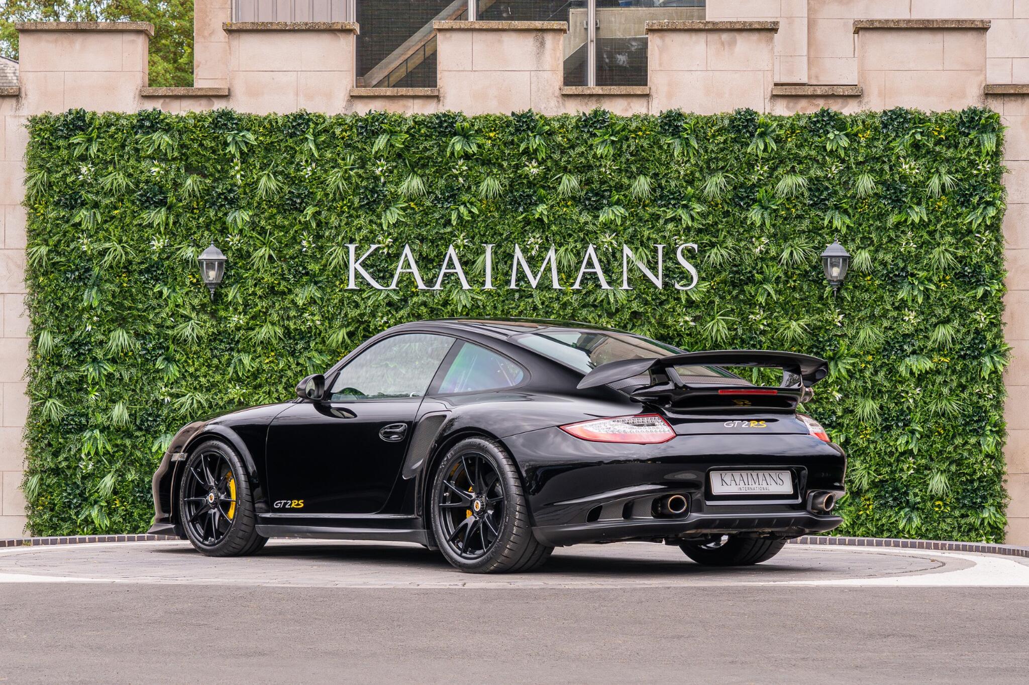 Porsche 911 view 5