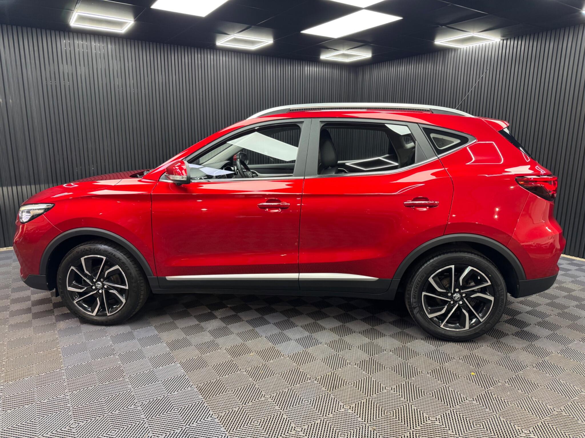 MG ZS view 13