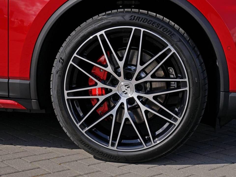 Porsche Macan view 32