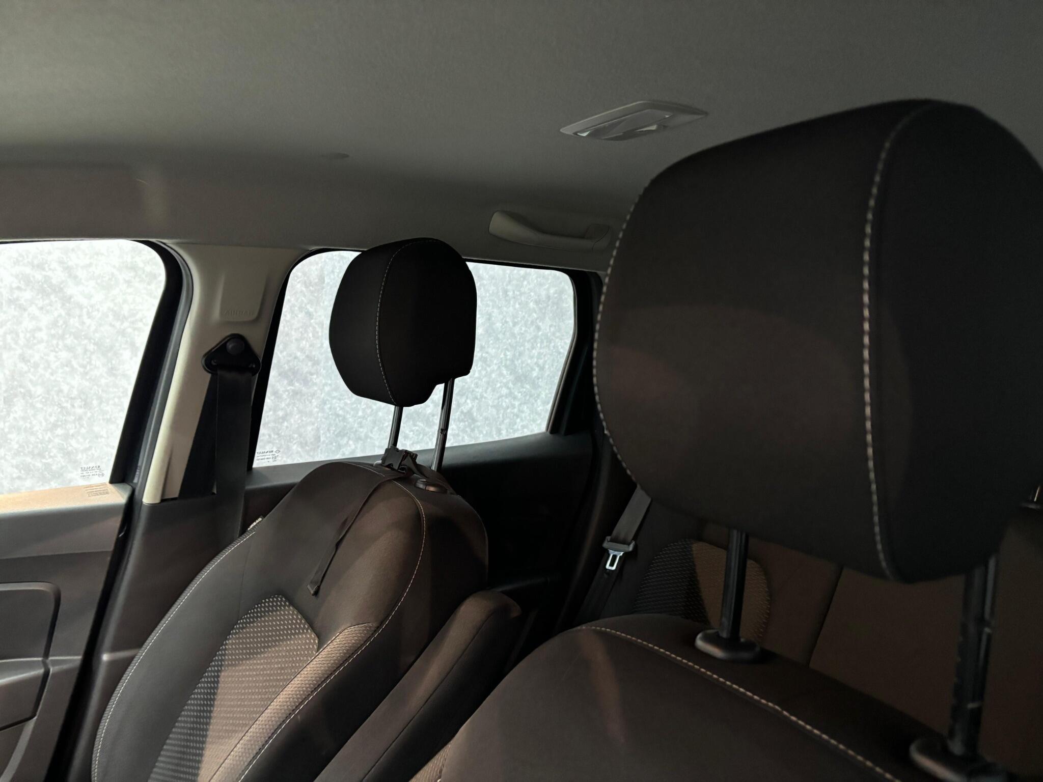 Dacia Duster view 23