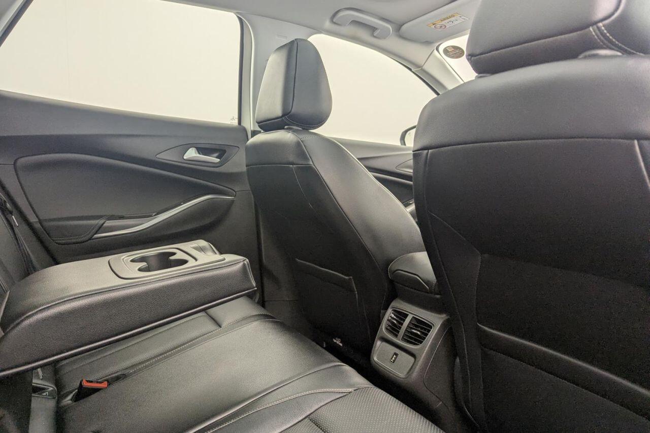 Vauxhall Grandland X view 19