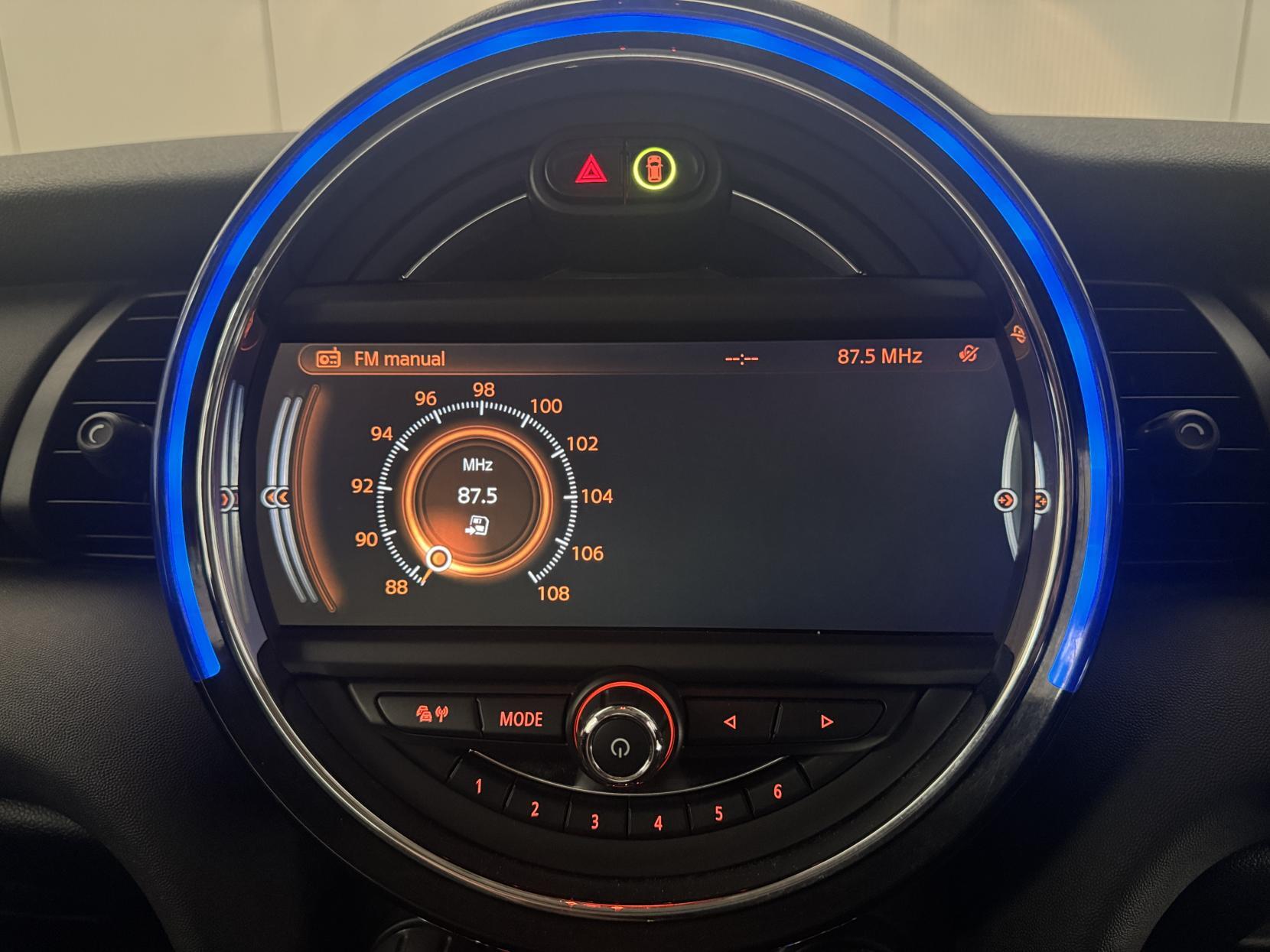 Mini Hatch view 71