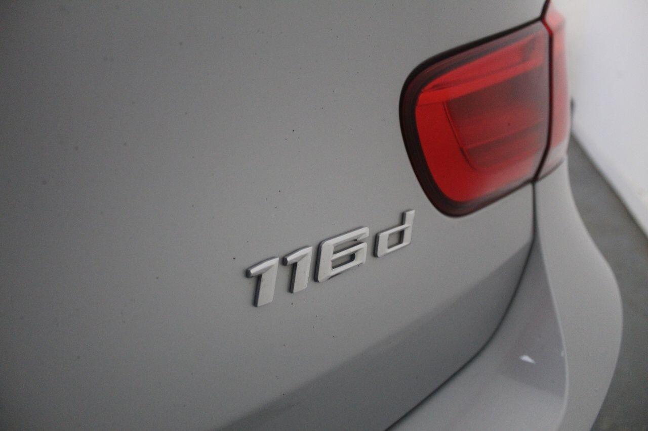 BMW 1 Series view 17