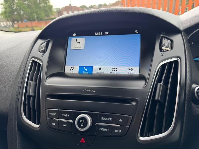 Ford Focus view 23