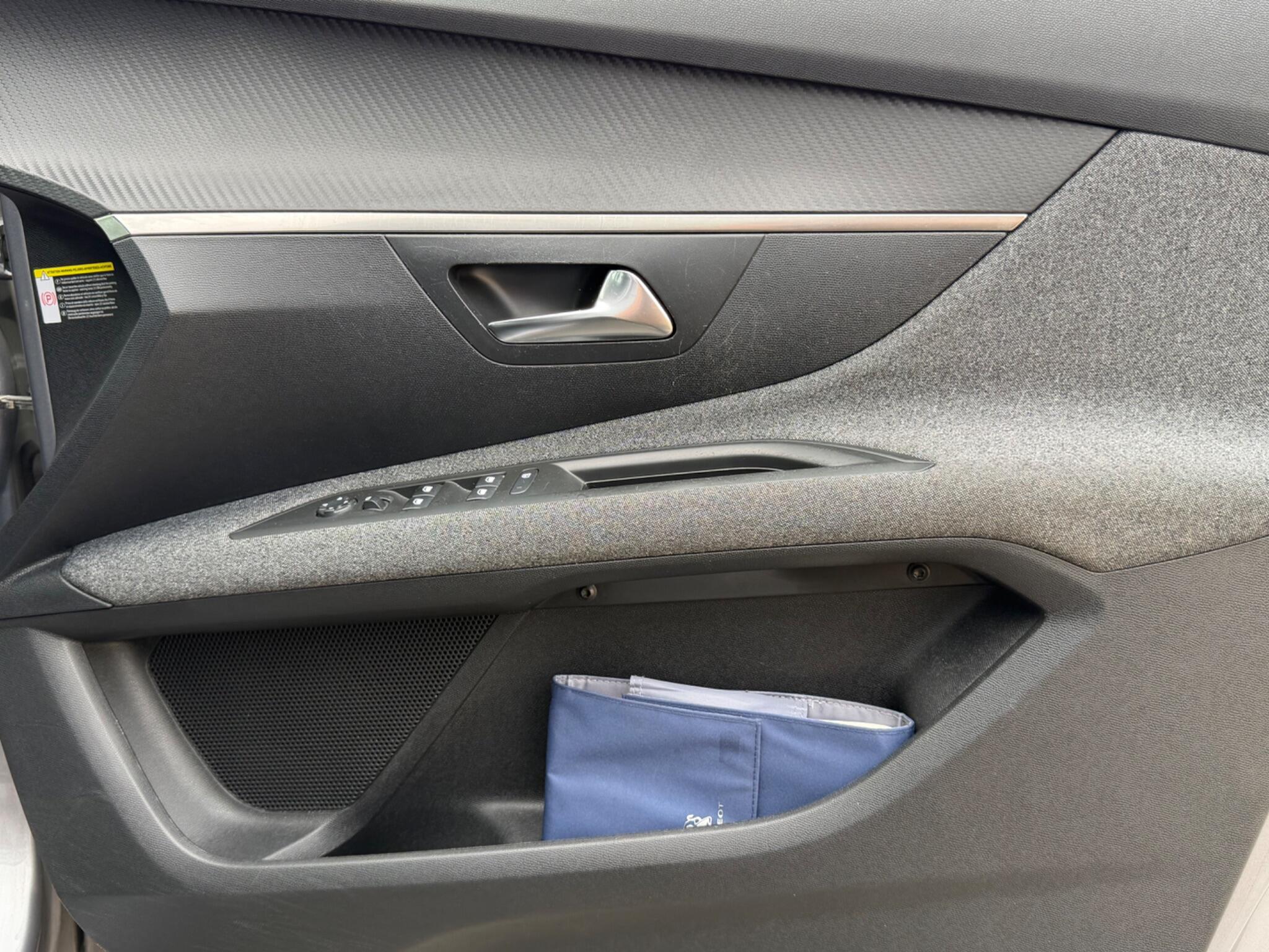 Peugeot 3008 view 32