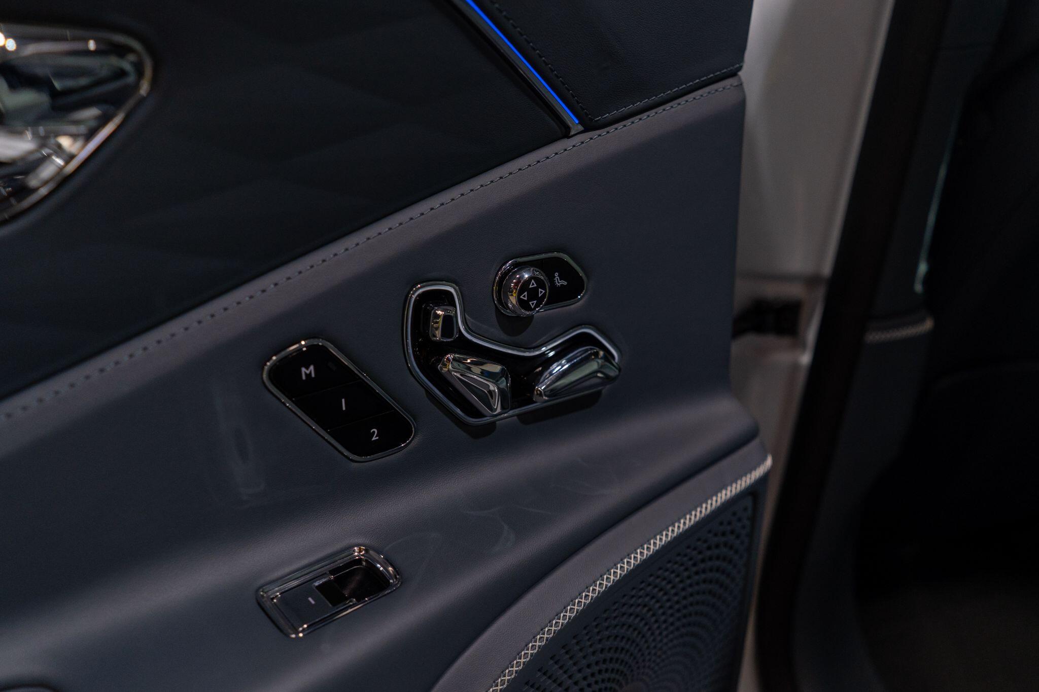 Bentley Flying Spur view 22