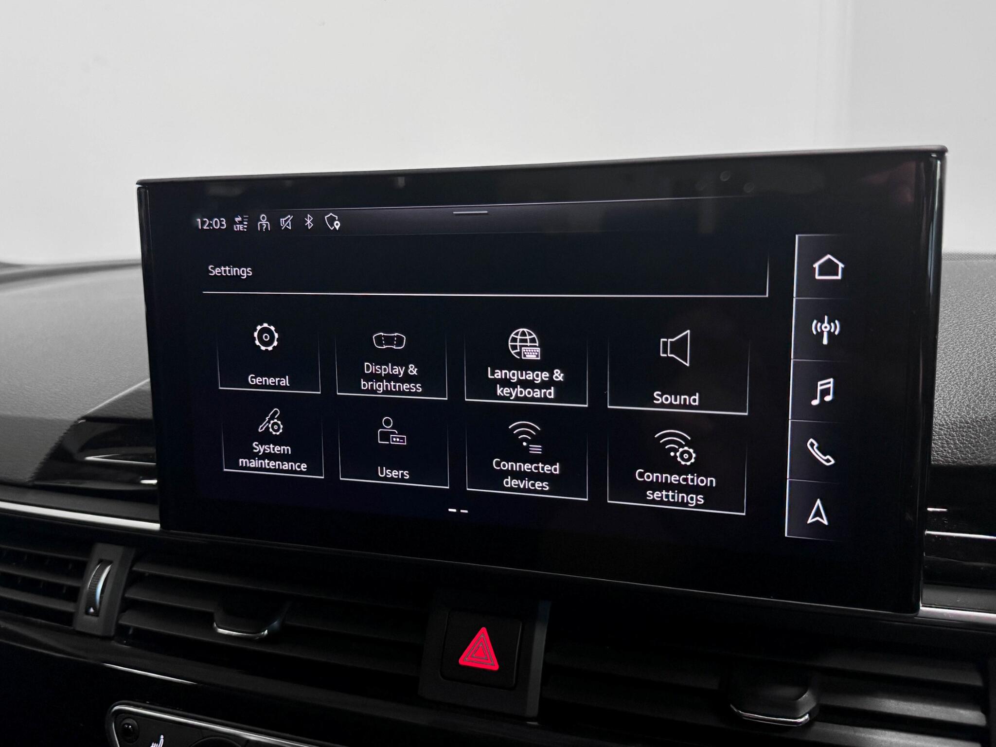 Audi A4 view 56