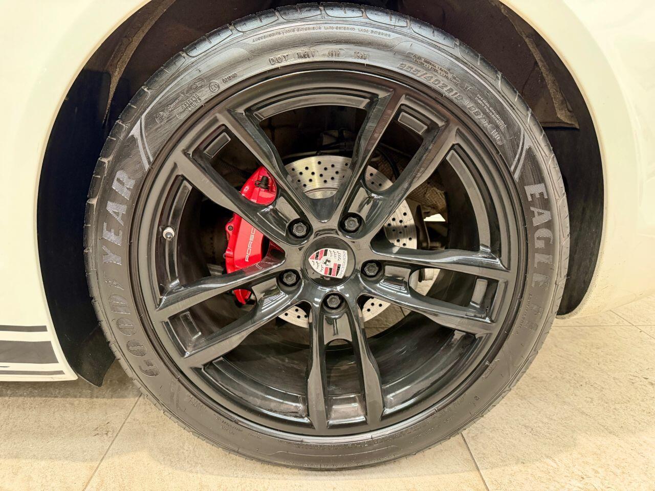 Porsche Boxster view 29