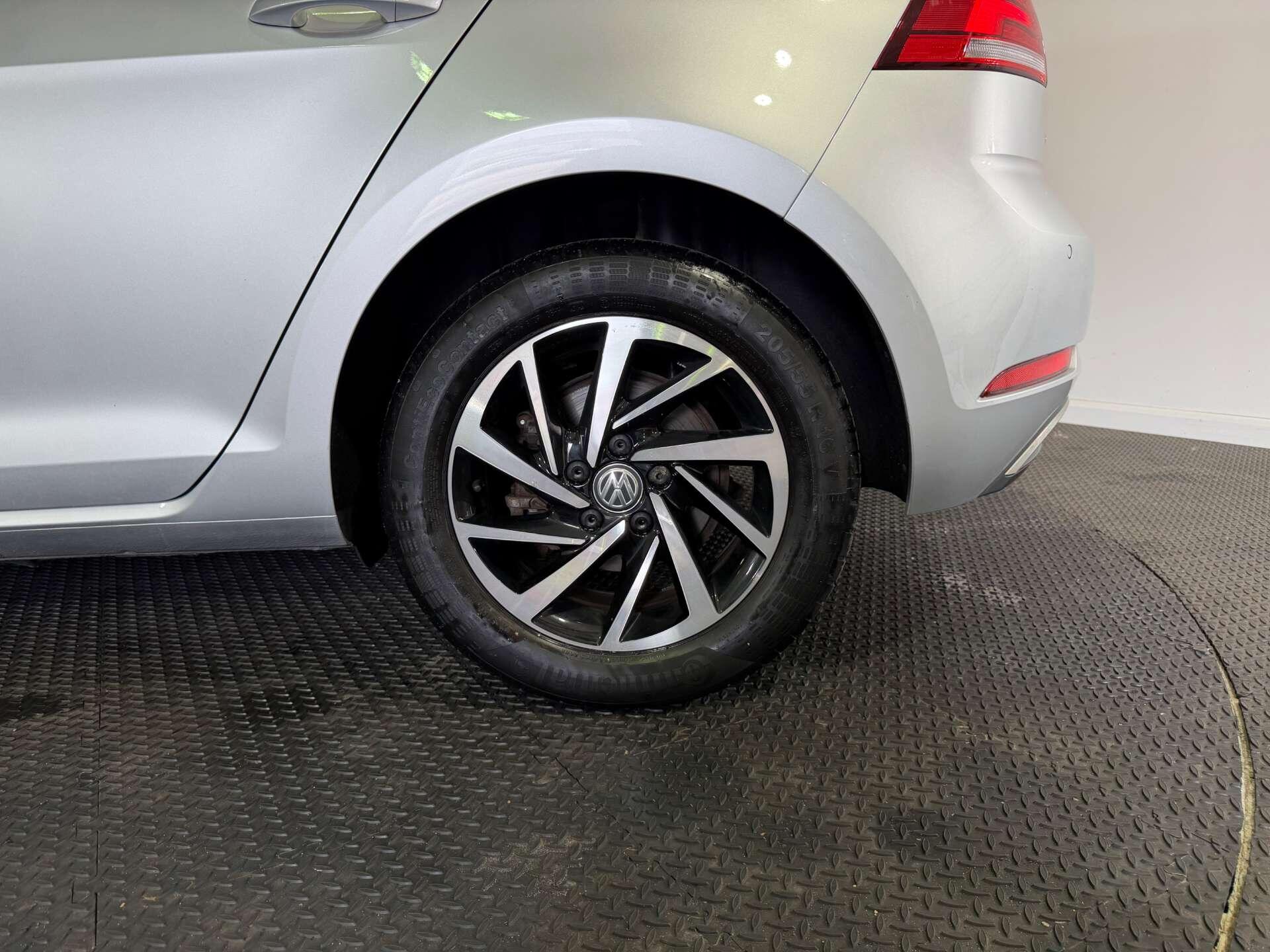 Volkswagen Golf view 62