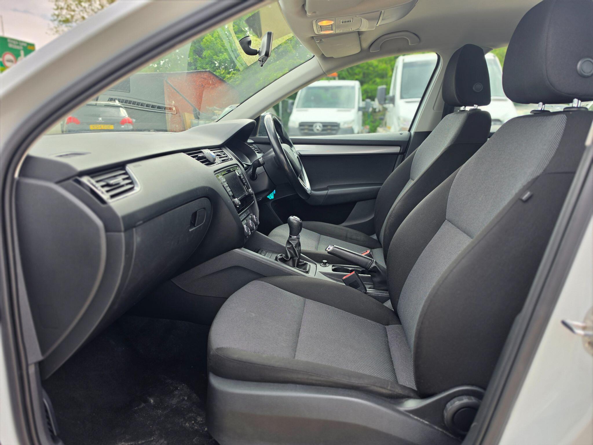 Skoda Octavia view 8