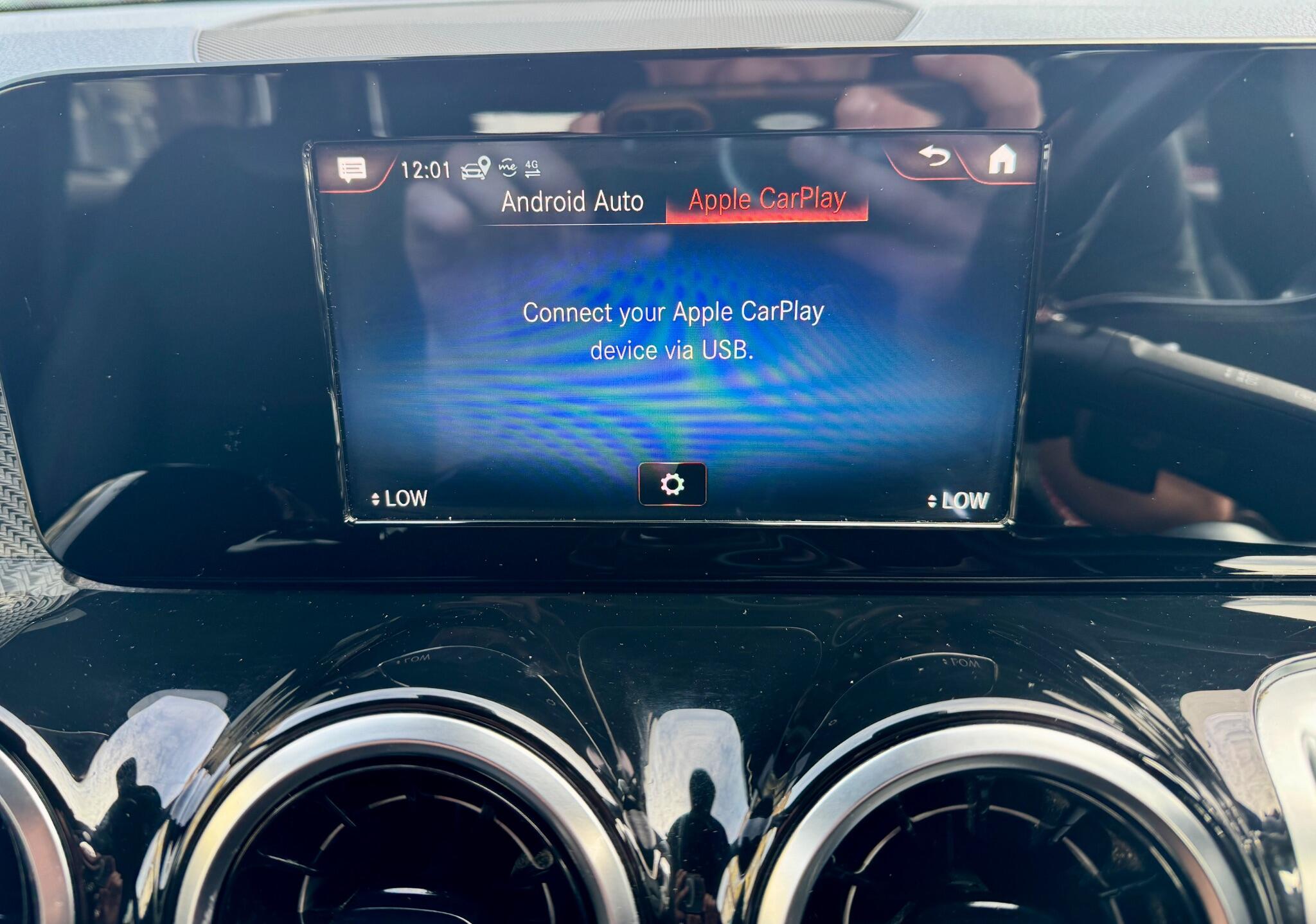 Mercedes-Benz GLB view 65