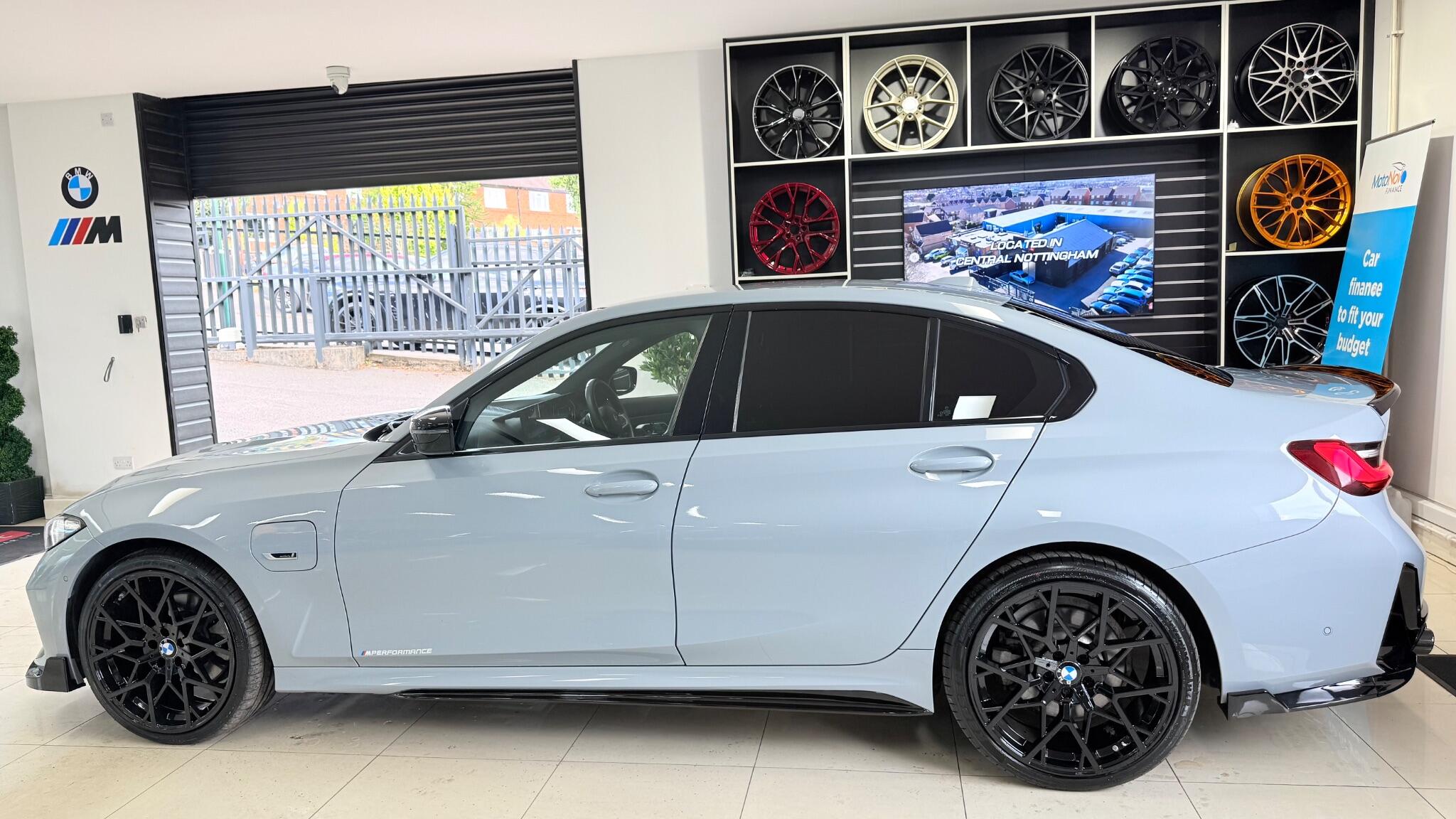 BMW 3 Series view 38
