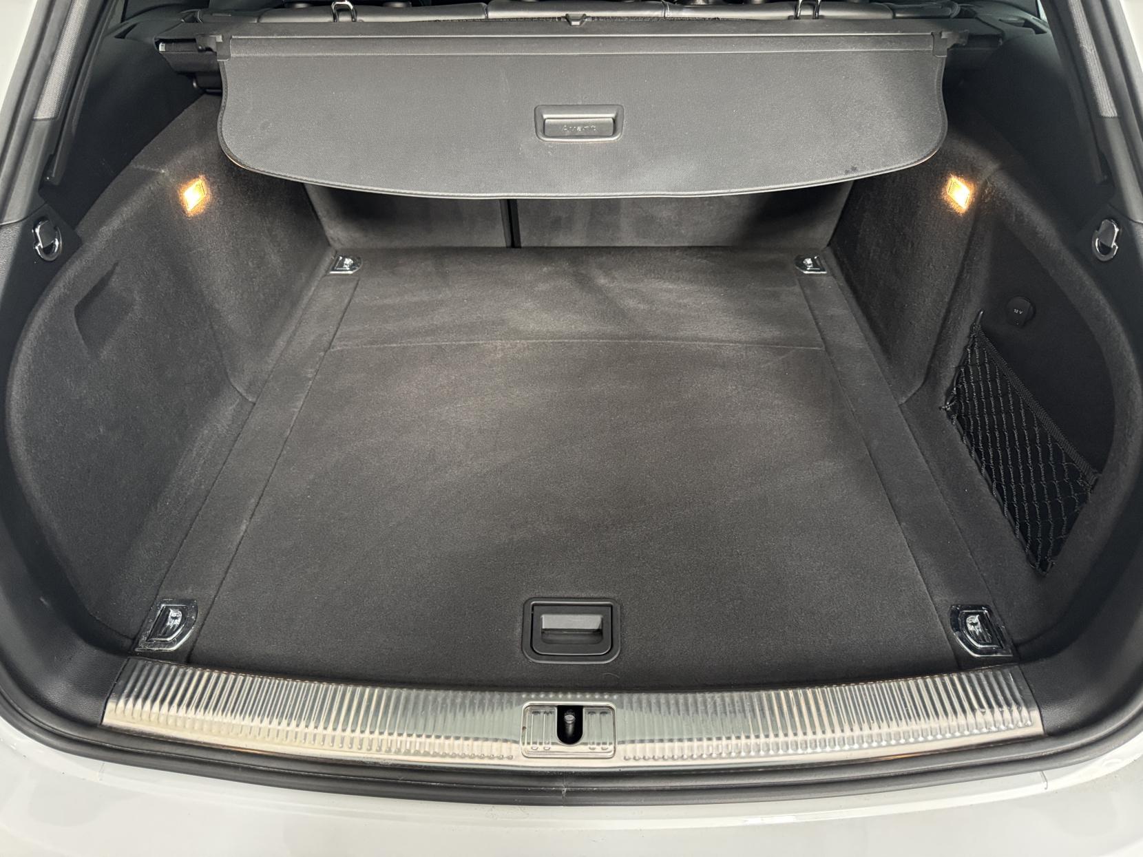 Audi A4 Avant view 63