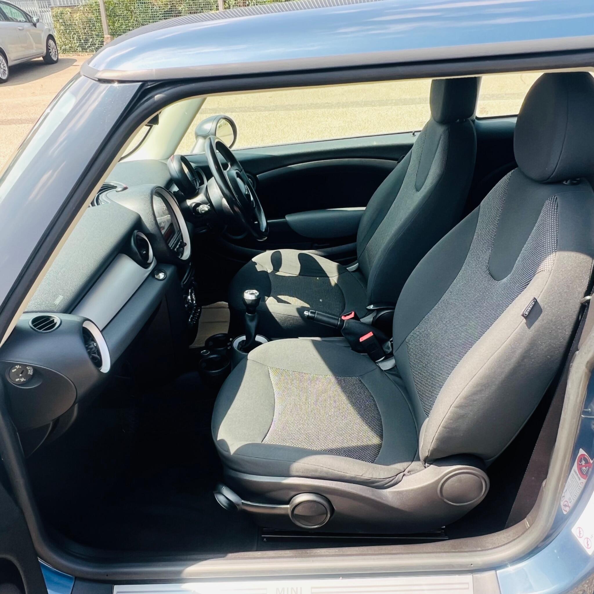 Mini Hatch view 18