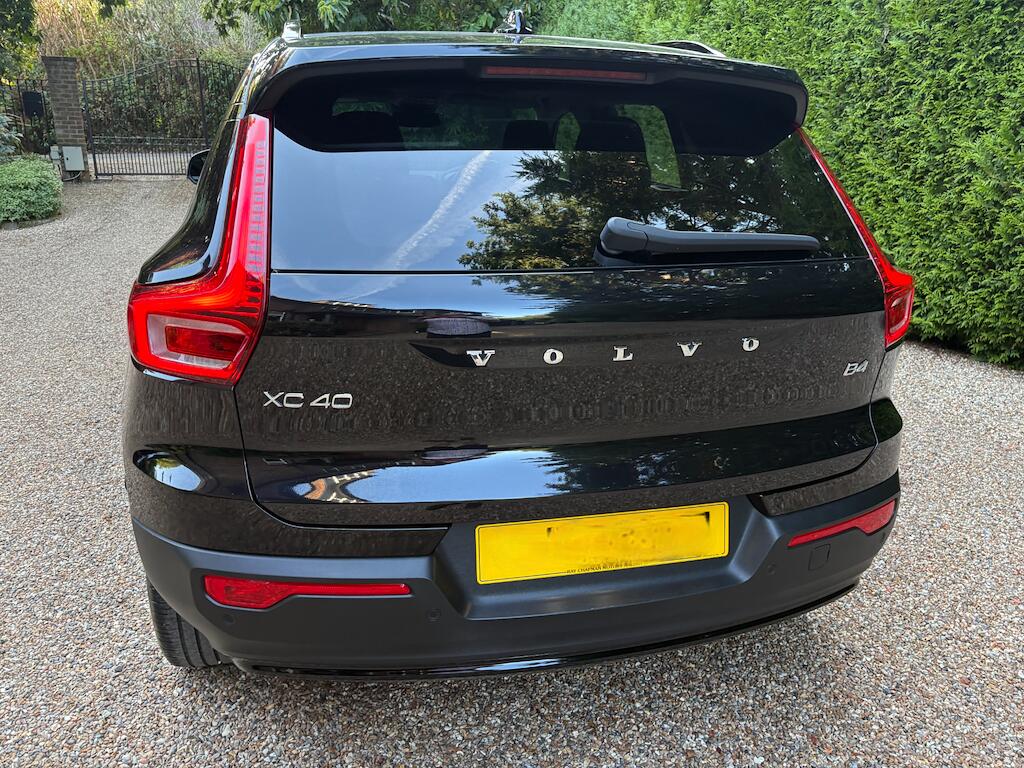 Volvo XC40 view 35