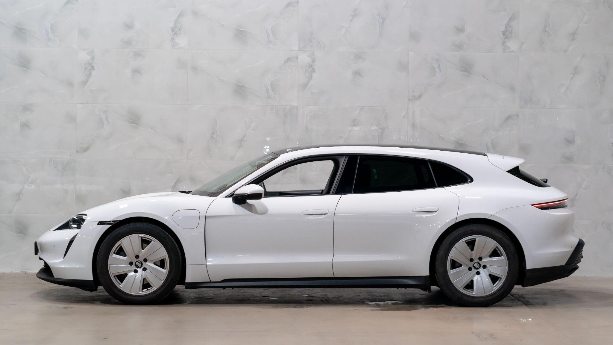 Porsche Taycan view 4
