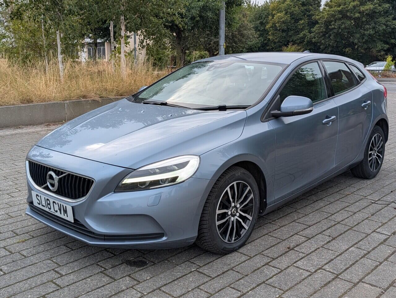 Volvo V40 view 19