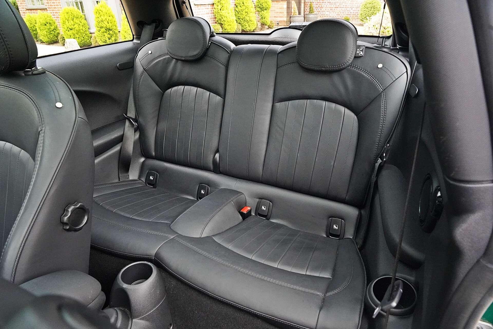 Mini Hatch view 14