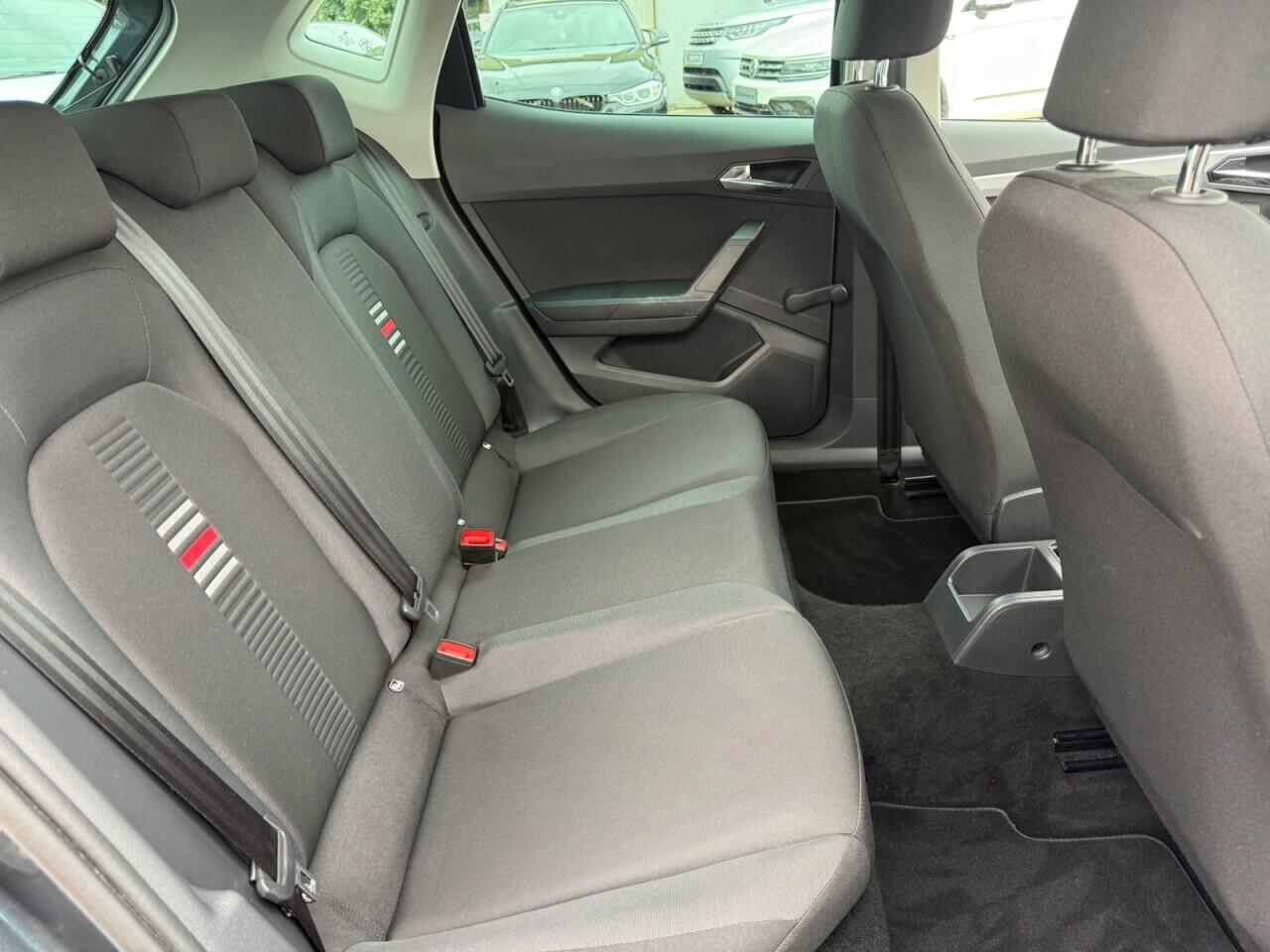 SEAT Ibiza view 18
