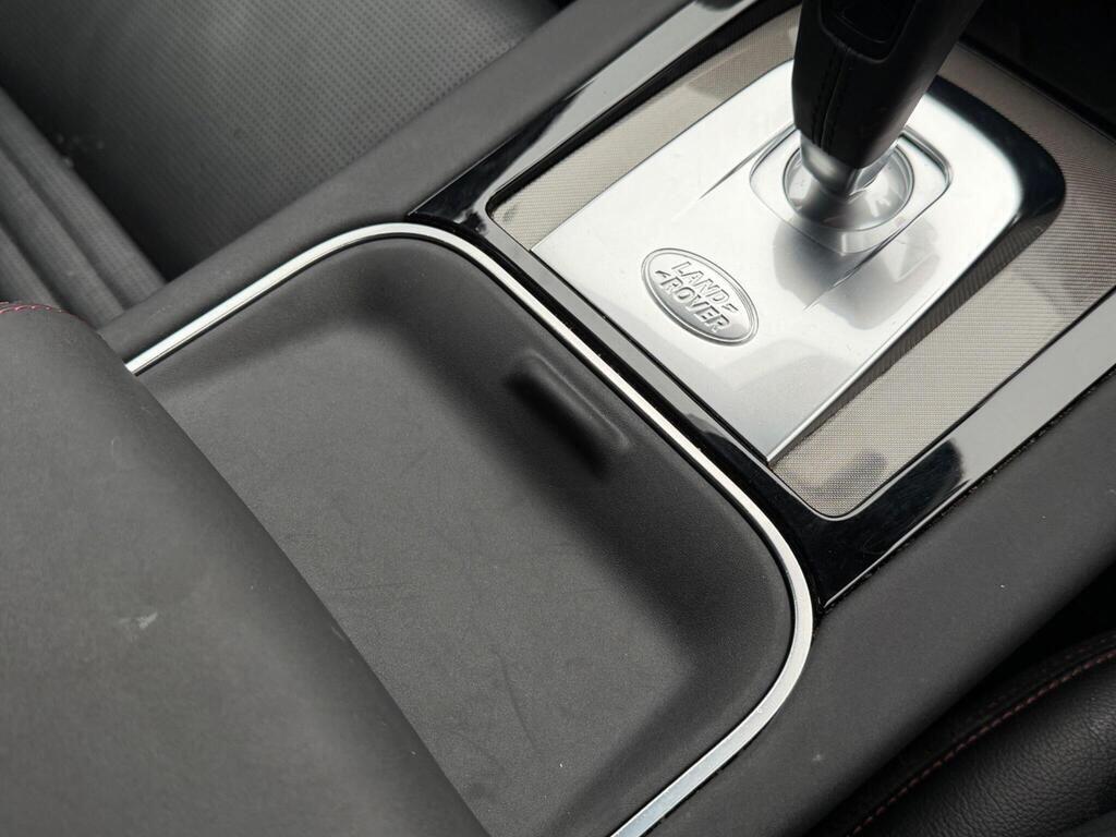 Land Rover Discovery Sport view 40