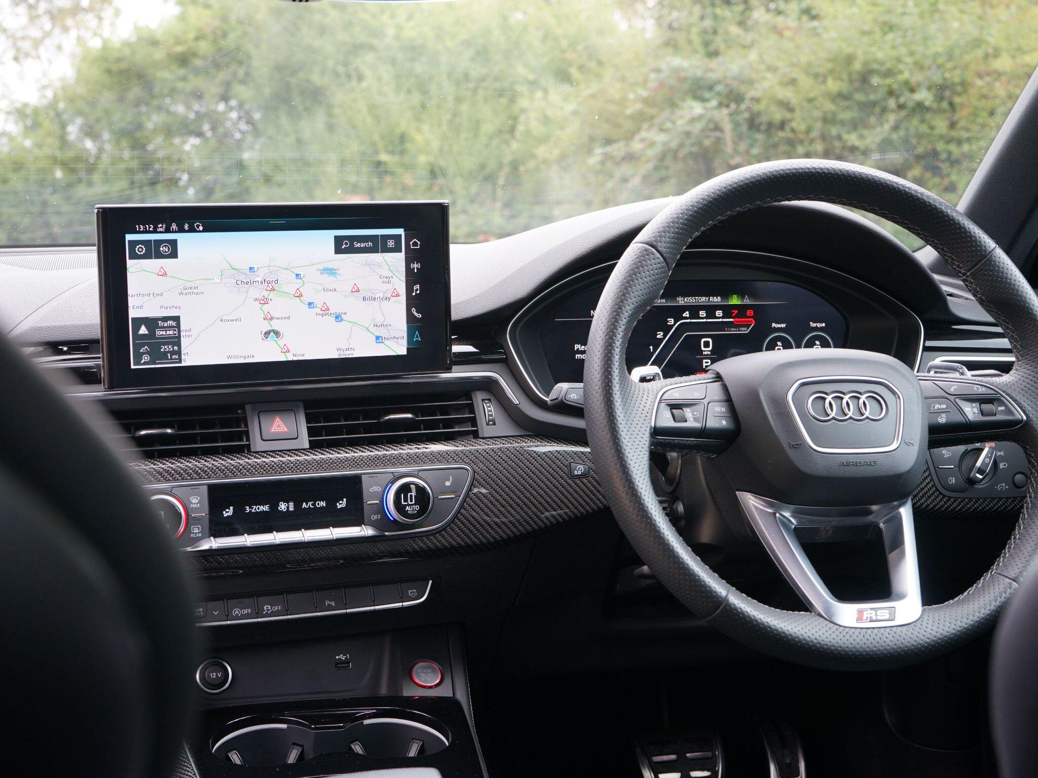 Audi RS4 Avant view 18