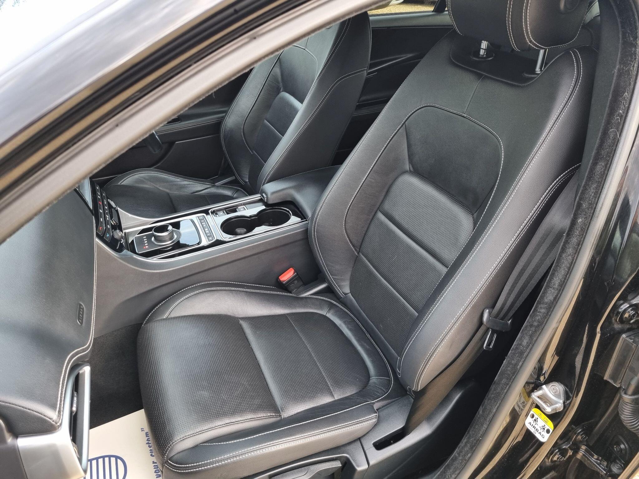 Jaguar Xe view 49