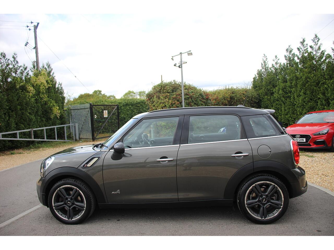 Mini Countryman view 9