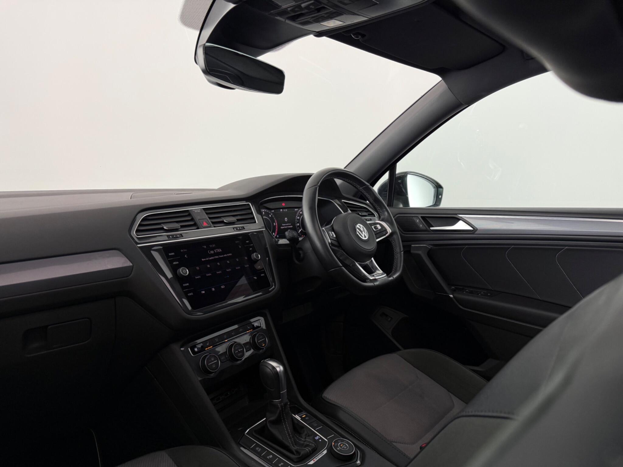 Volkswagen Tiguan Allspace view 4