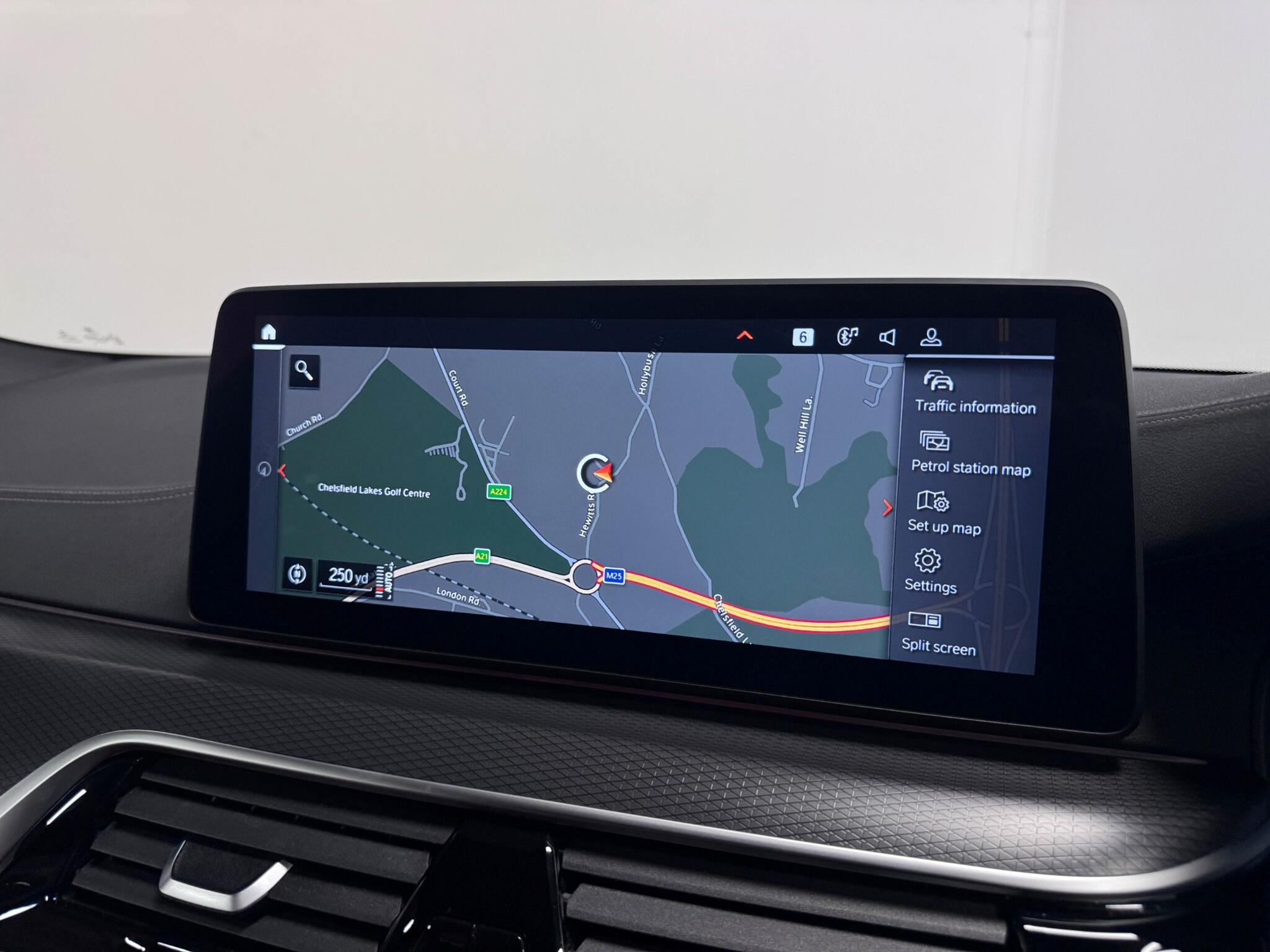 BMW 5 Series view 37