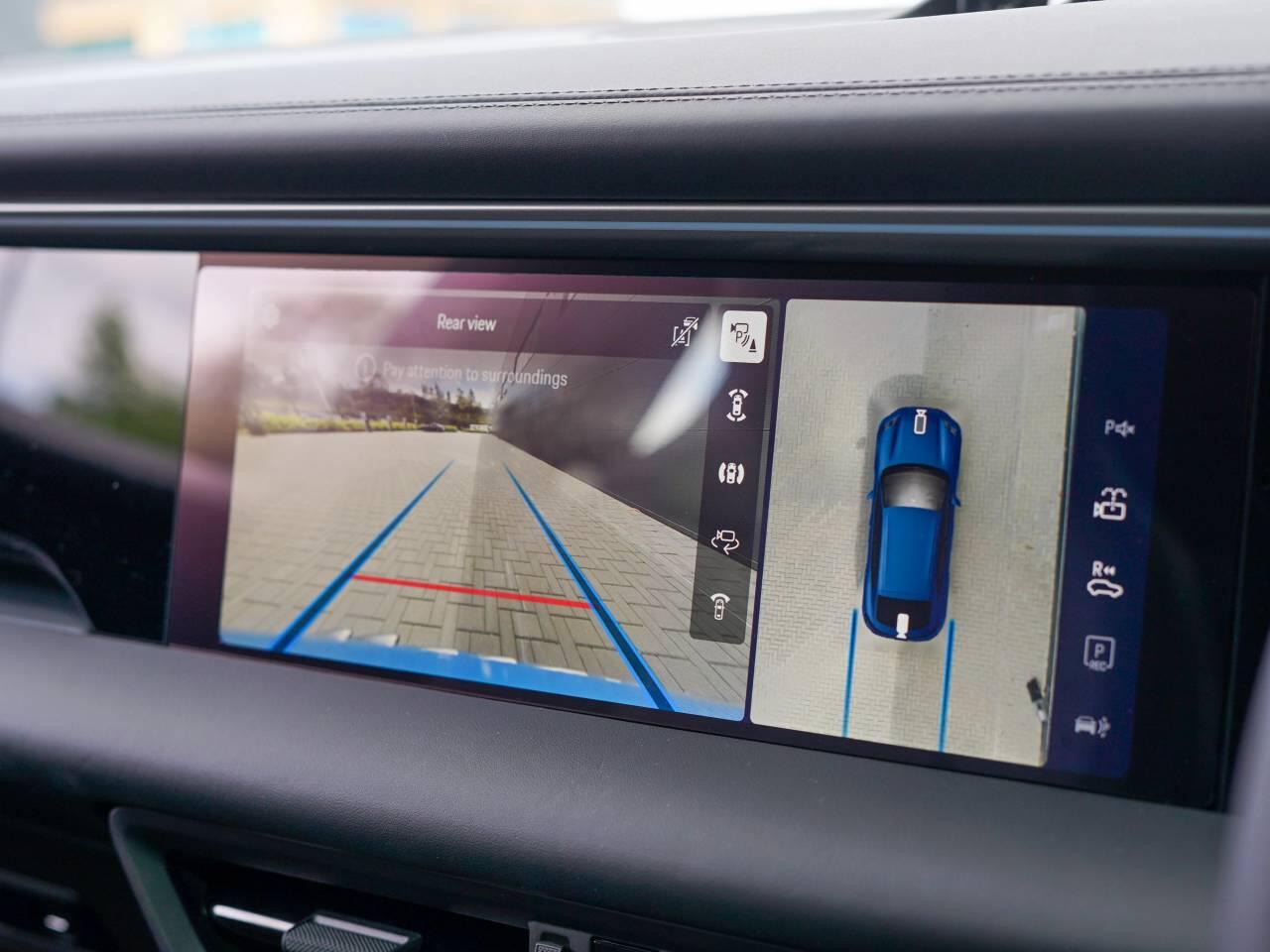 Porsche Macan view 26