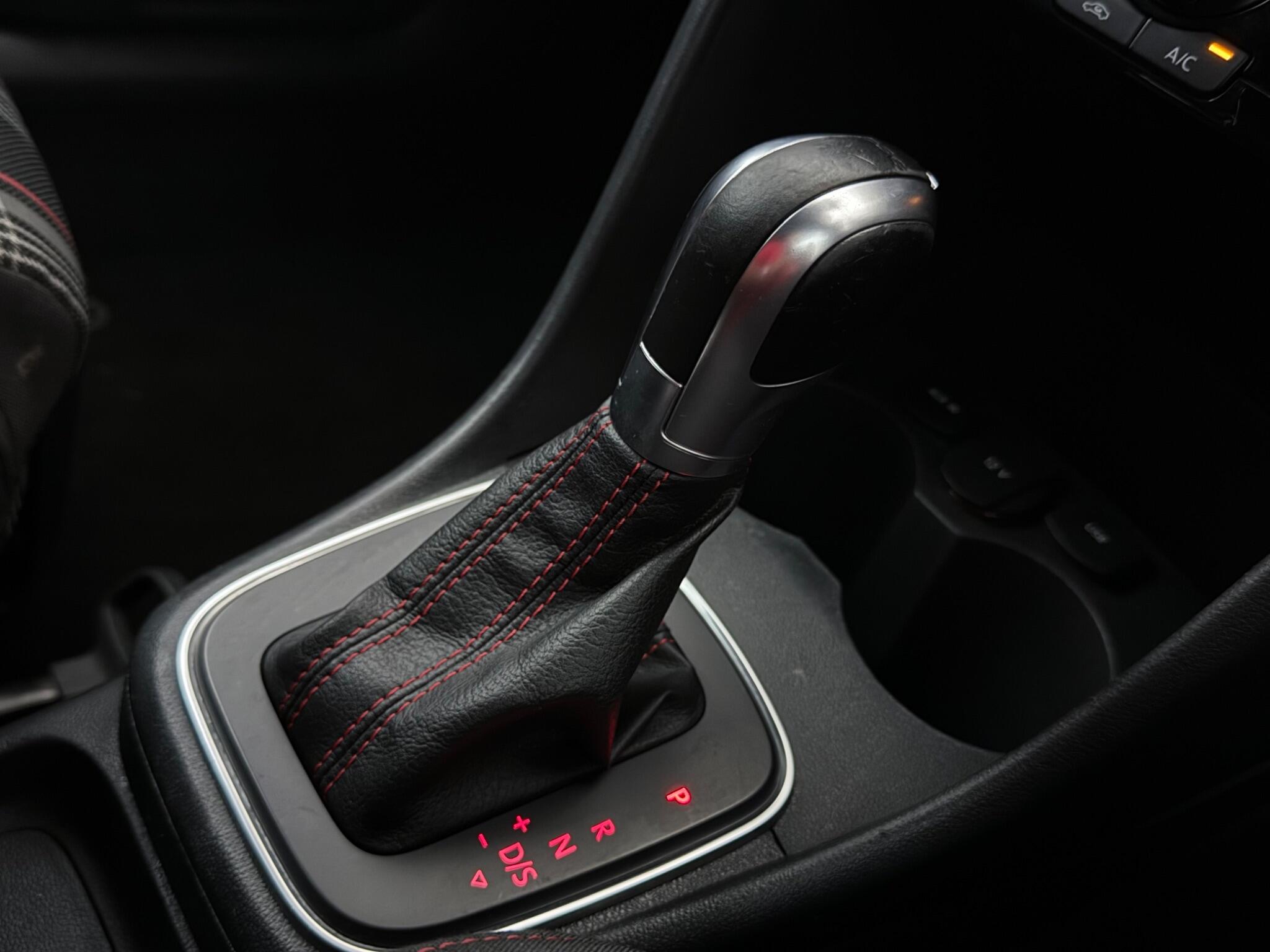 Volkswagen Polo view 19