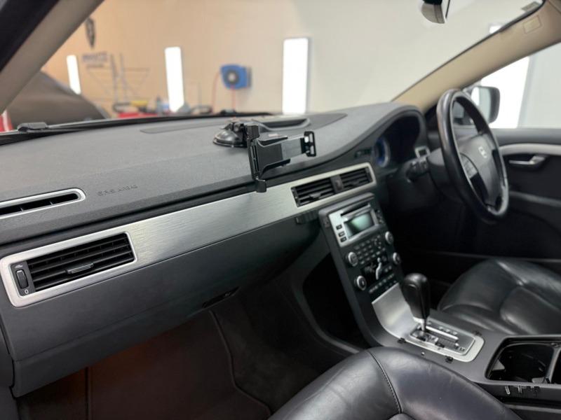 2009 Volvo XC70 image 18