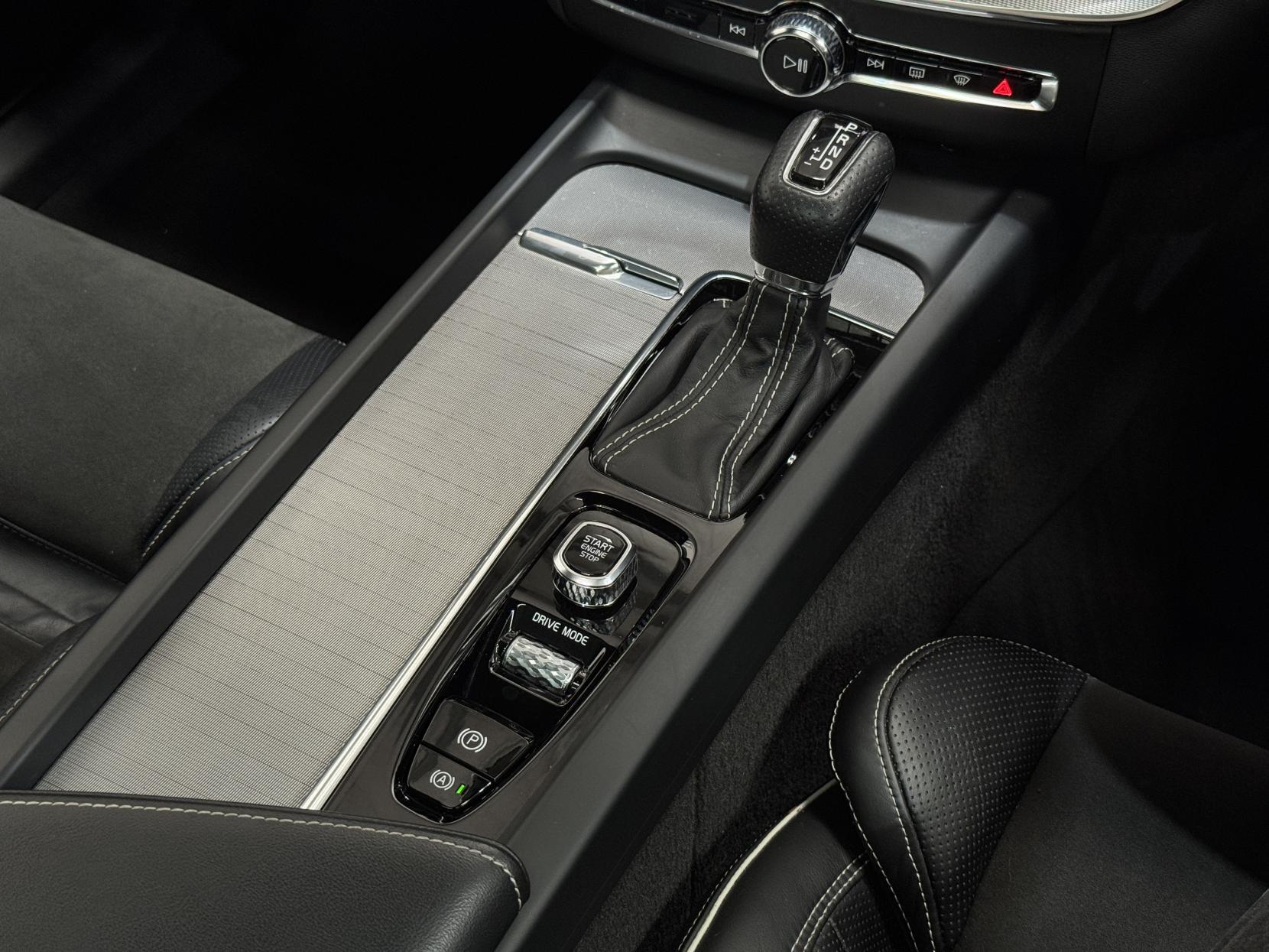 Volvo XC60 view 39