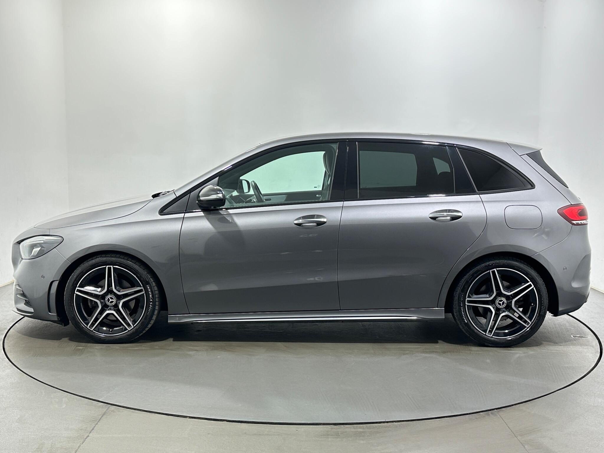Mercedes-Benz B-Class view 5