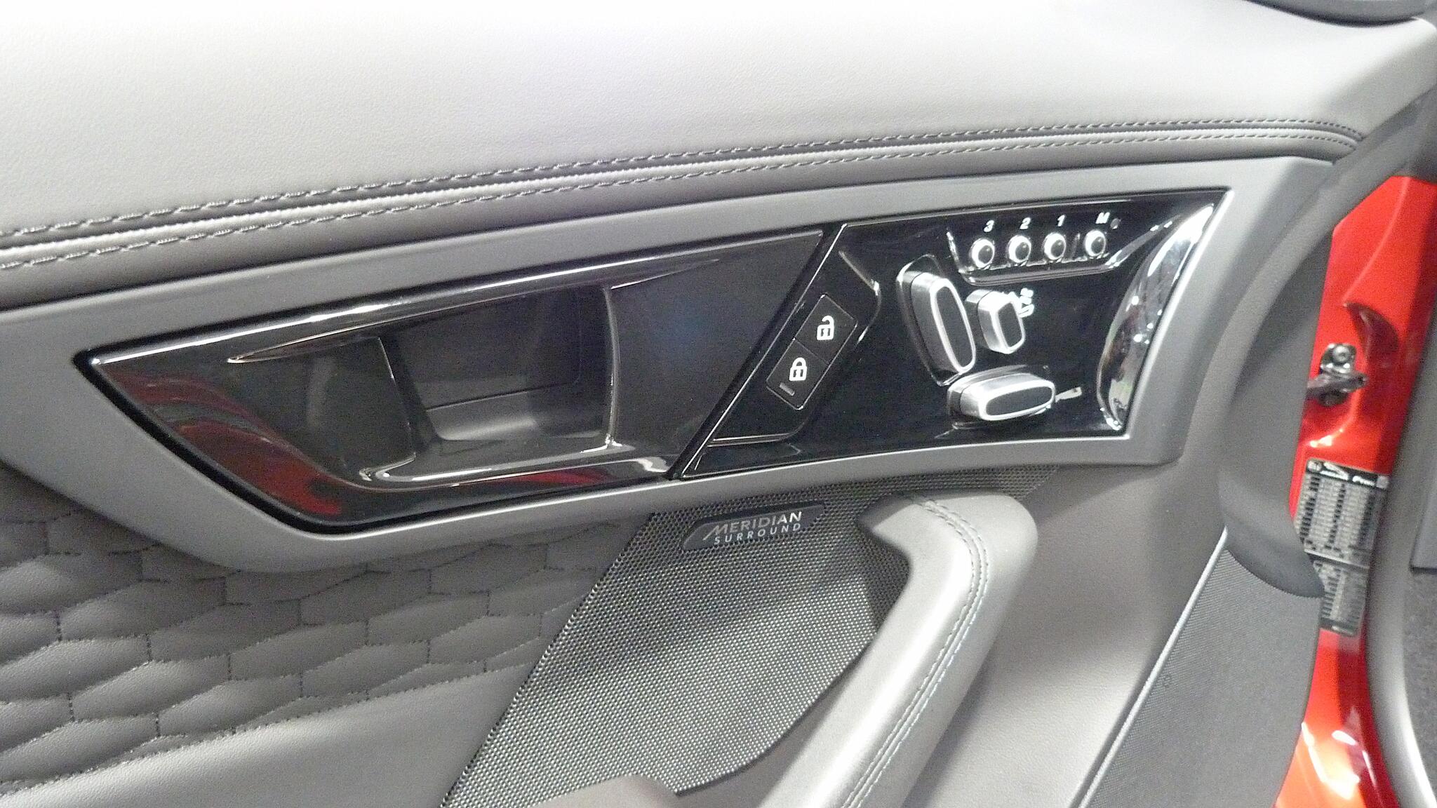 Jaguar F-Type view 37
