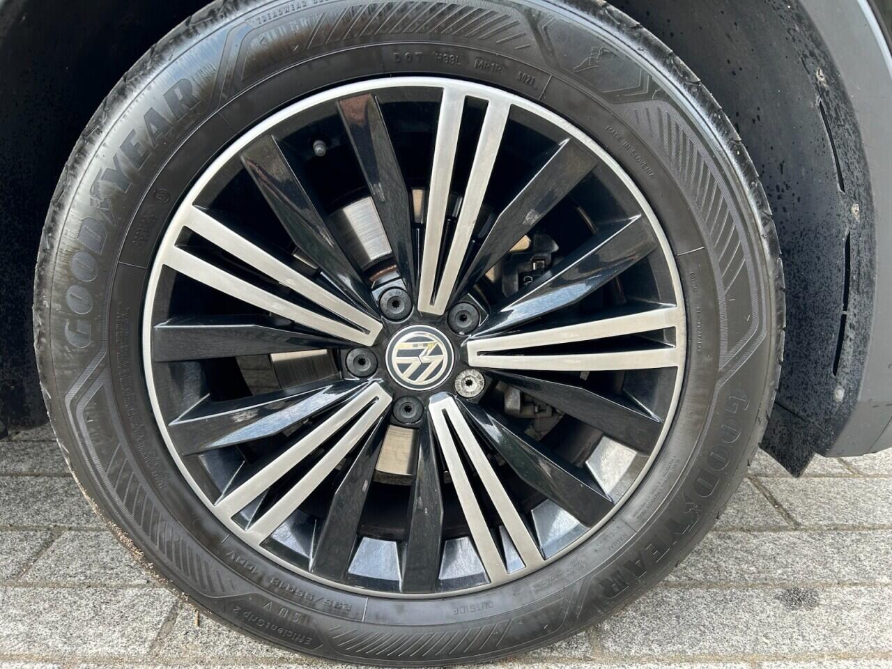 Volkswagen Tiguan view 39