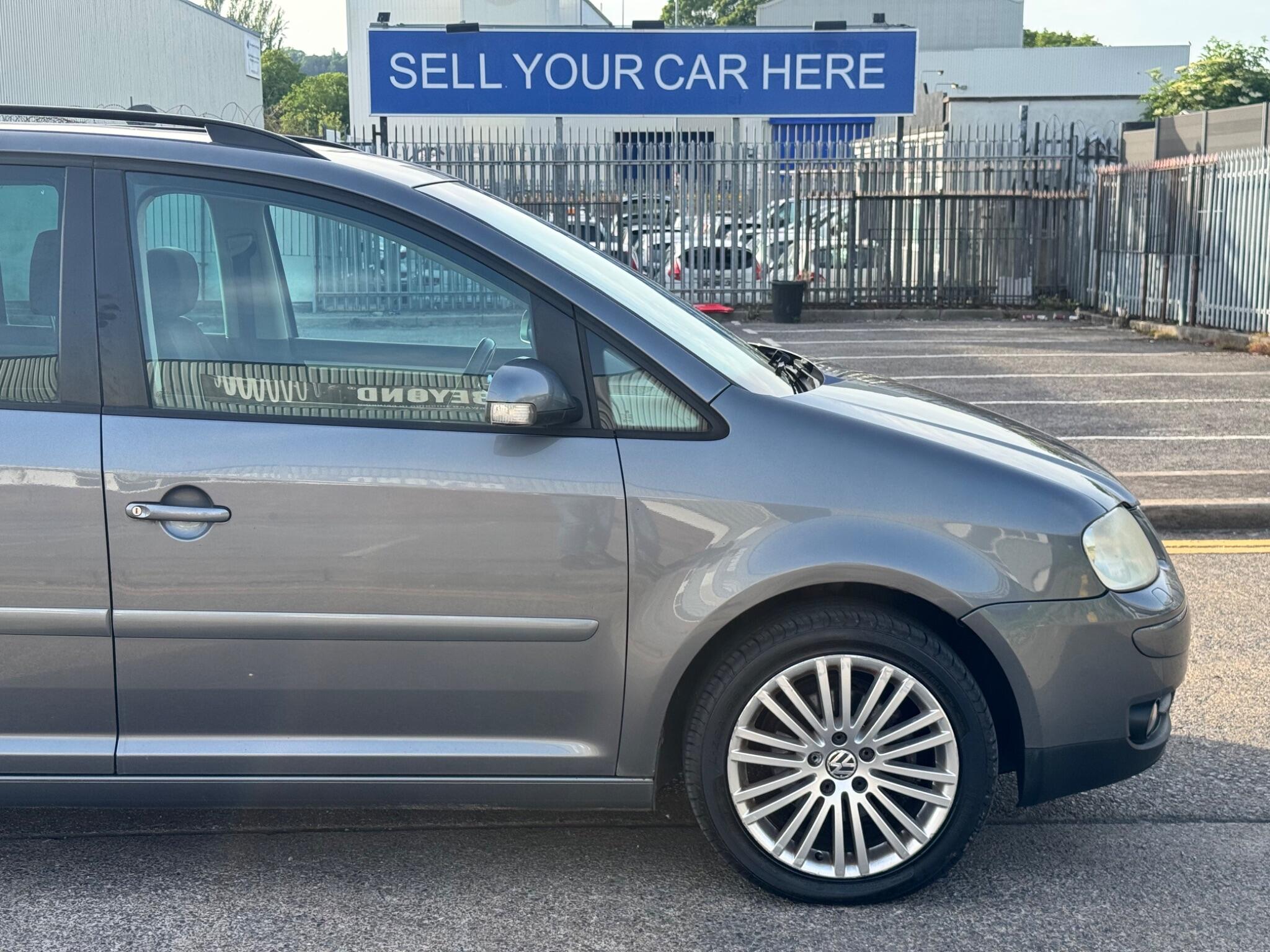 Volkswagen Touran view 54