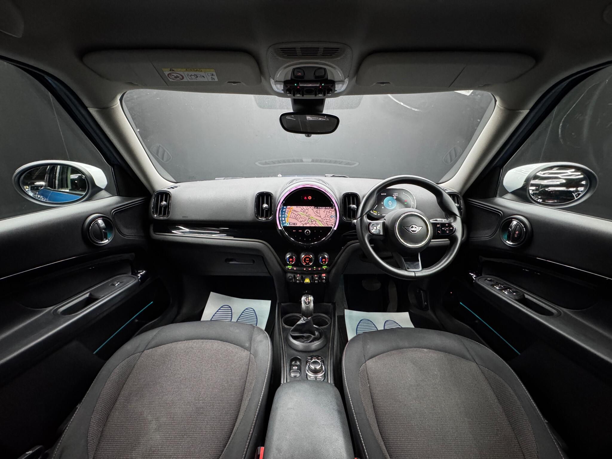 Mini Countryman view 16