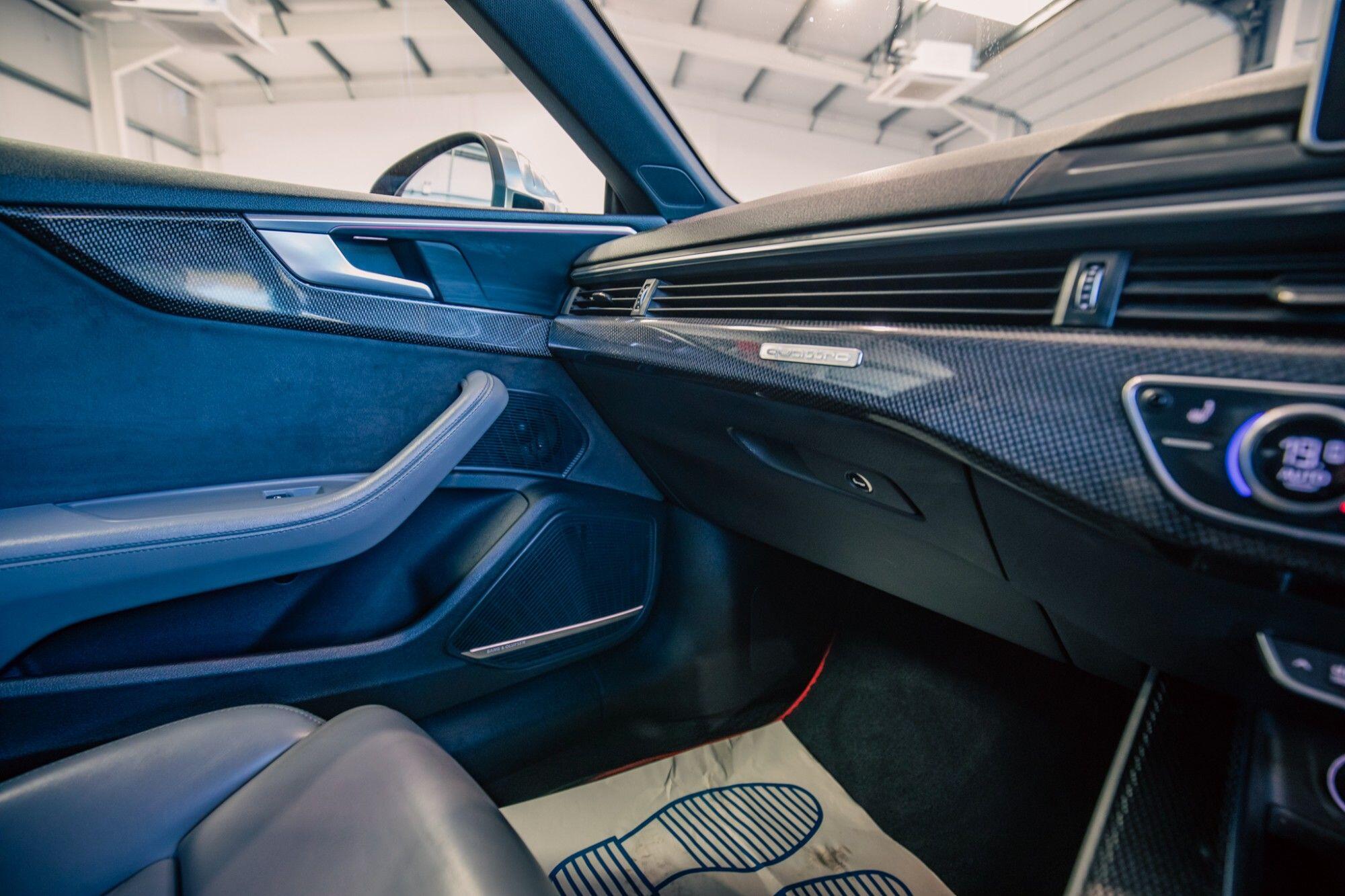 Audi S5 view 23