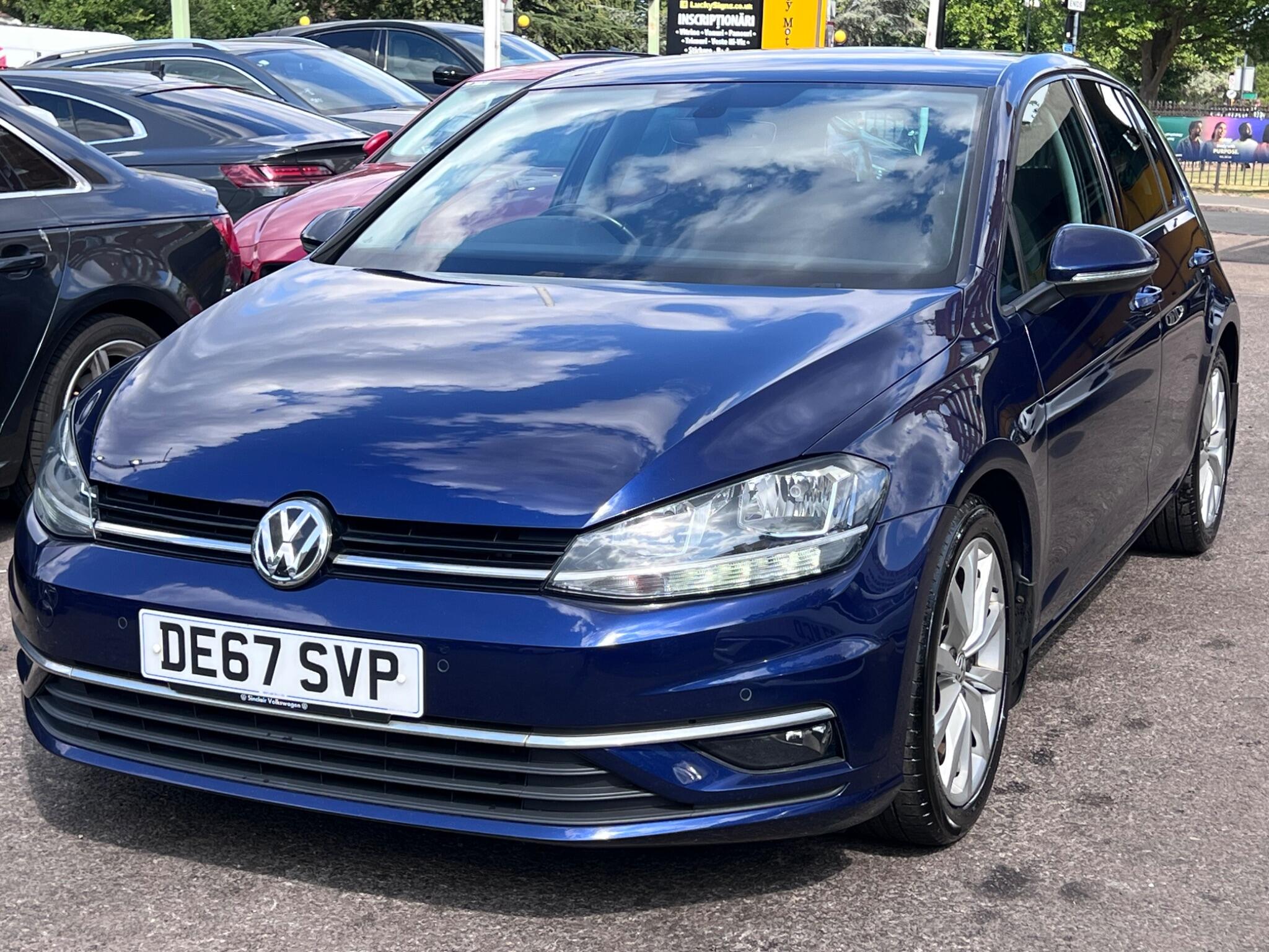 Volkswagen Golf view 6