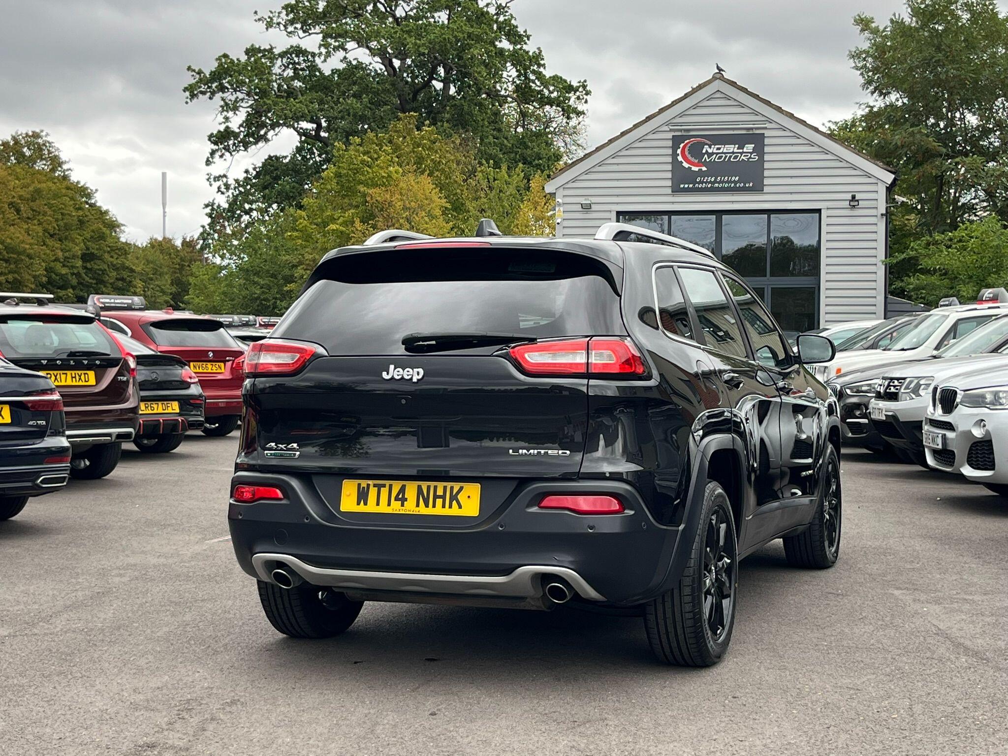 Jeep Cherokee view 8