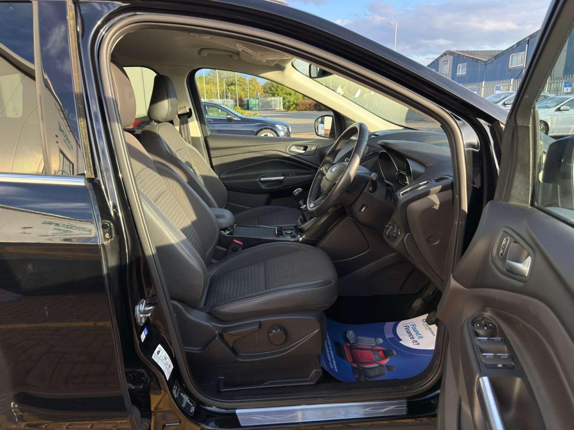 Ford Kuga view 33