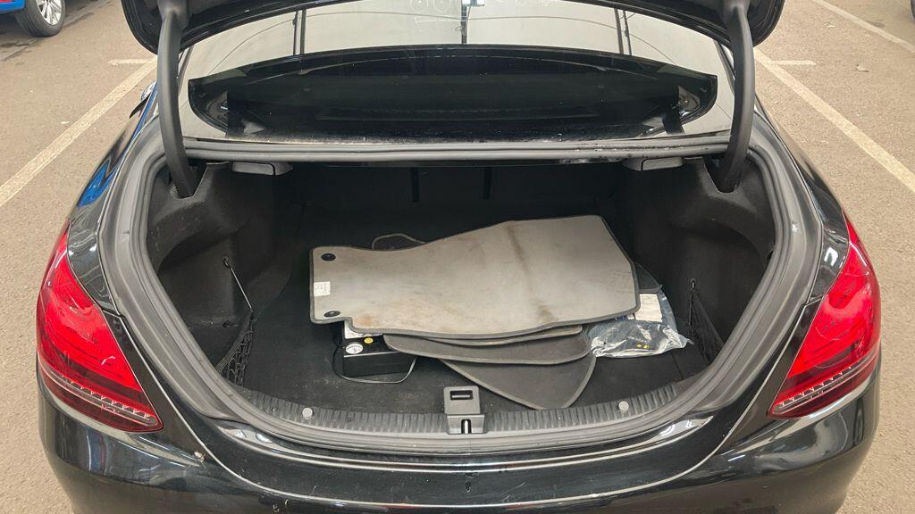 Mercedes-Benz C Class view 11
