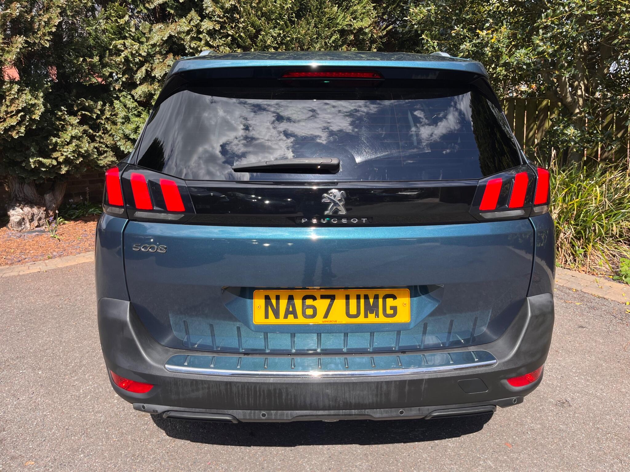 Peugeot 5008 view 13