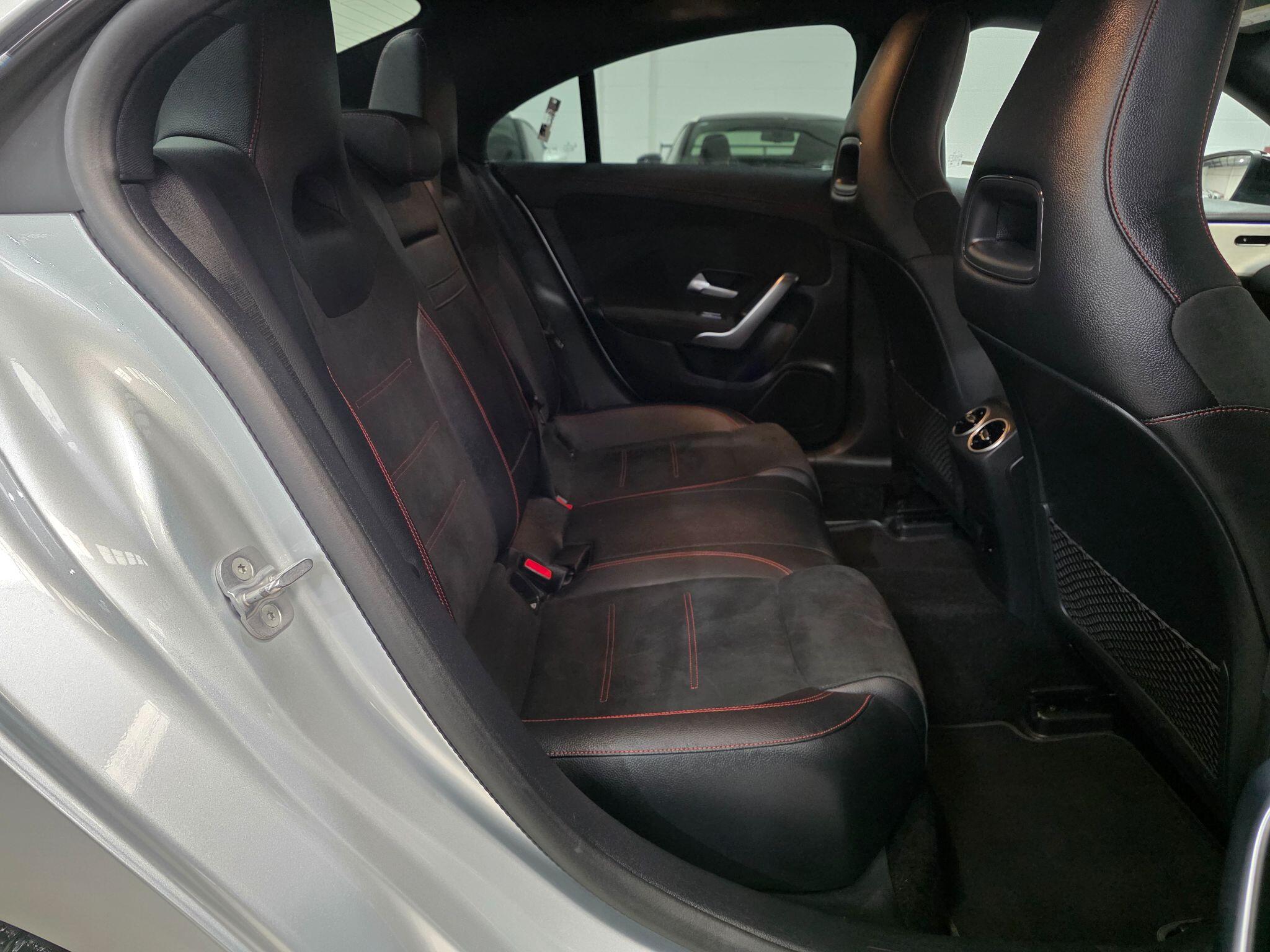 Mercedes-Benz Cla view 24