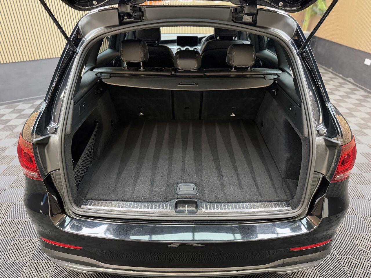 Mercedes-Benz GLC view 14